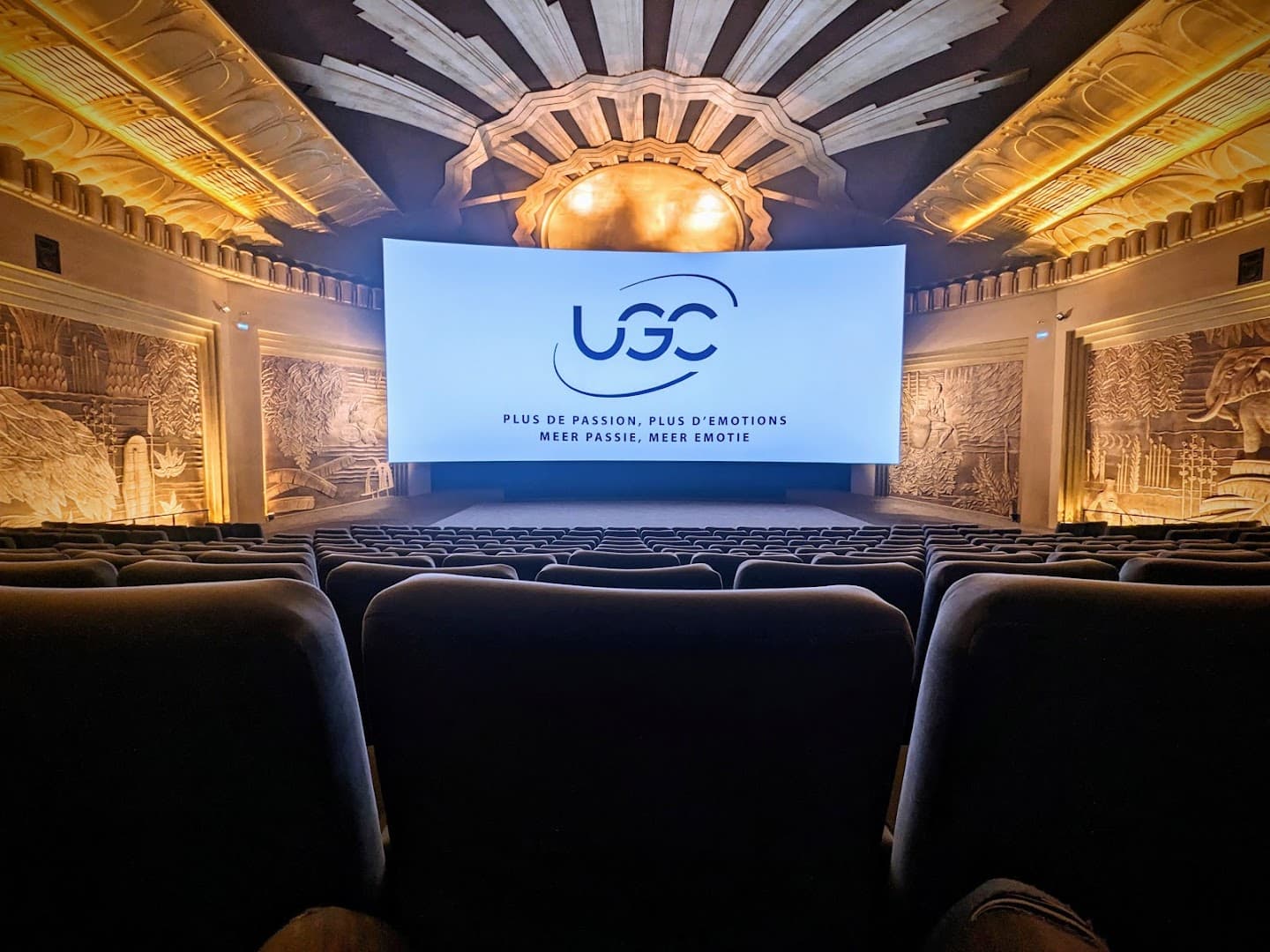 UGC de Brouckère backdrop