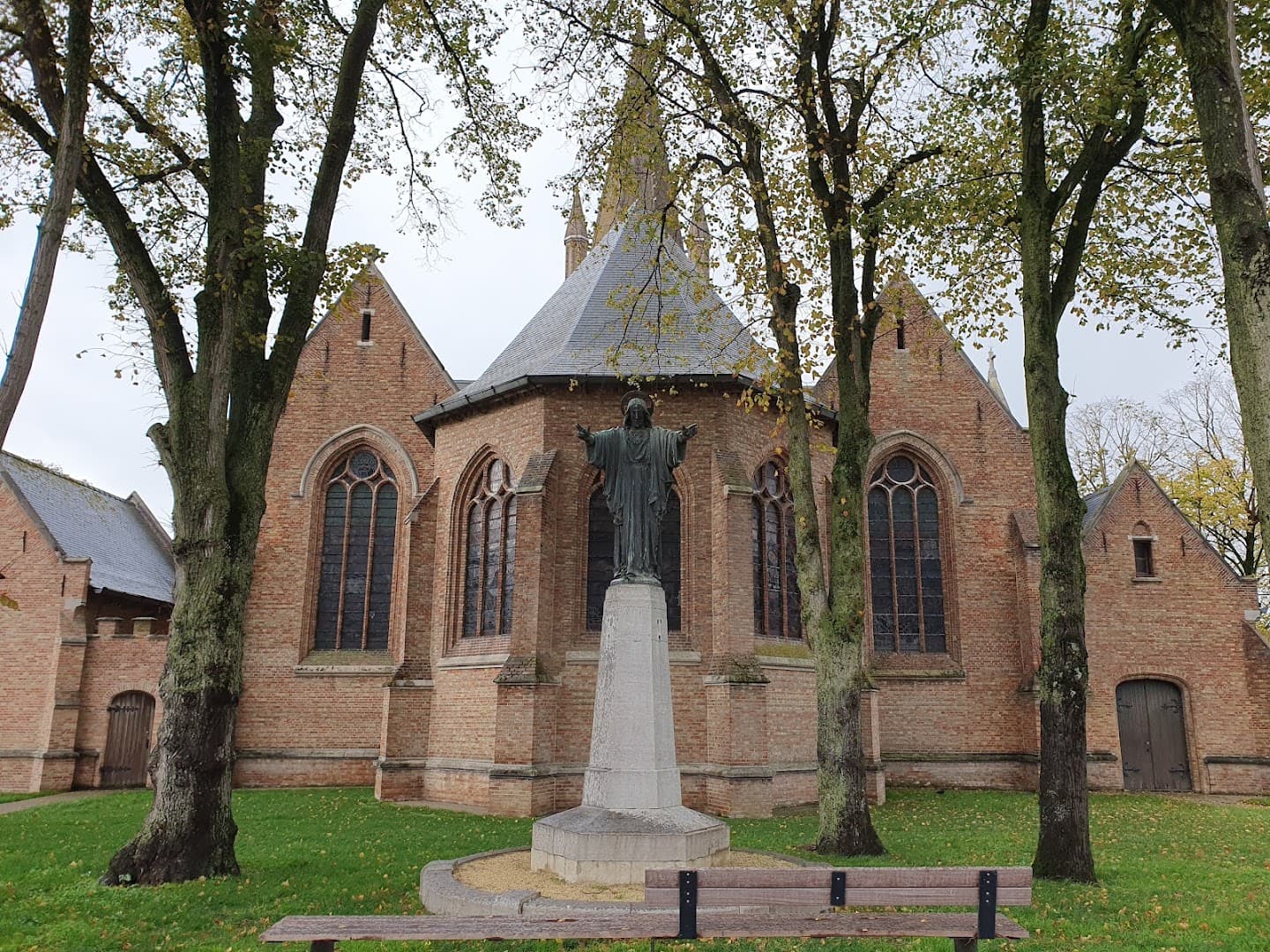 Sint Pauluskerk Langemark backdrop