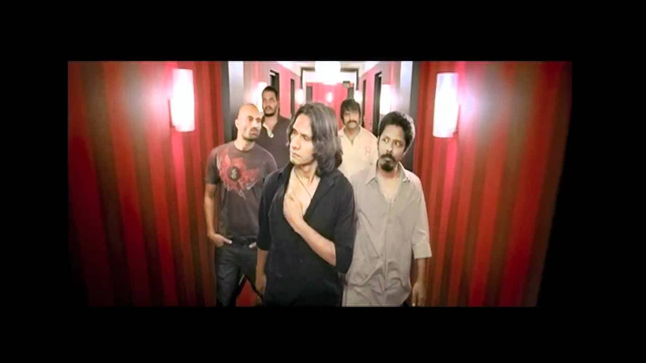 Delhi Belly trailer thumbnail