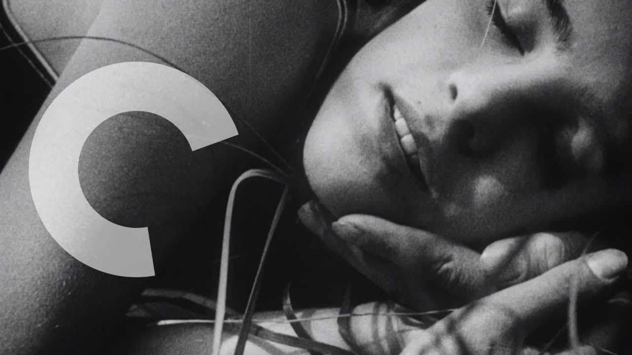 People on Sunday trailer thumbnail